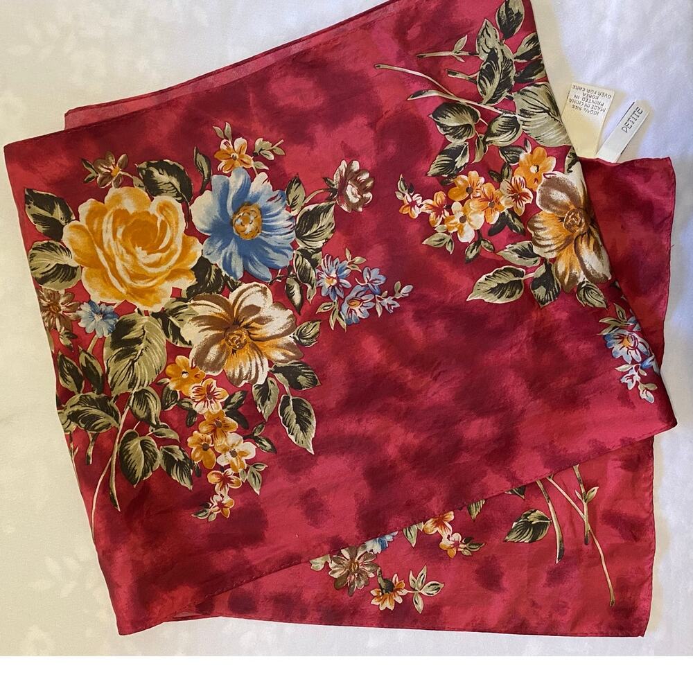 Vintage 1970s Petite Sophisticate Silk Red Floral Scarf‎